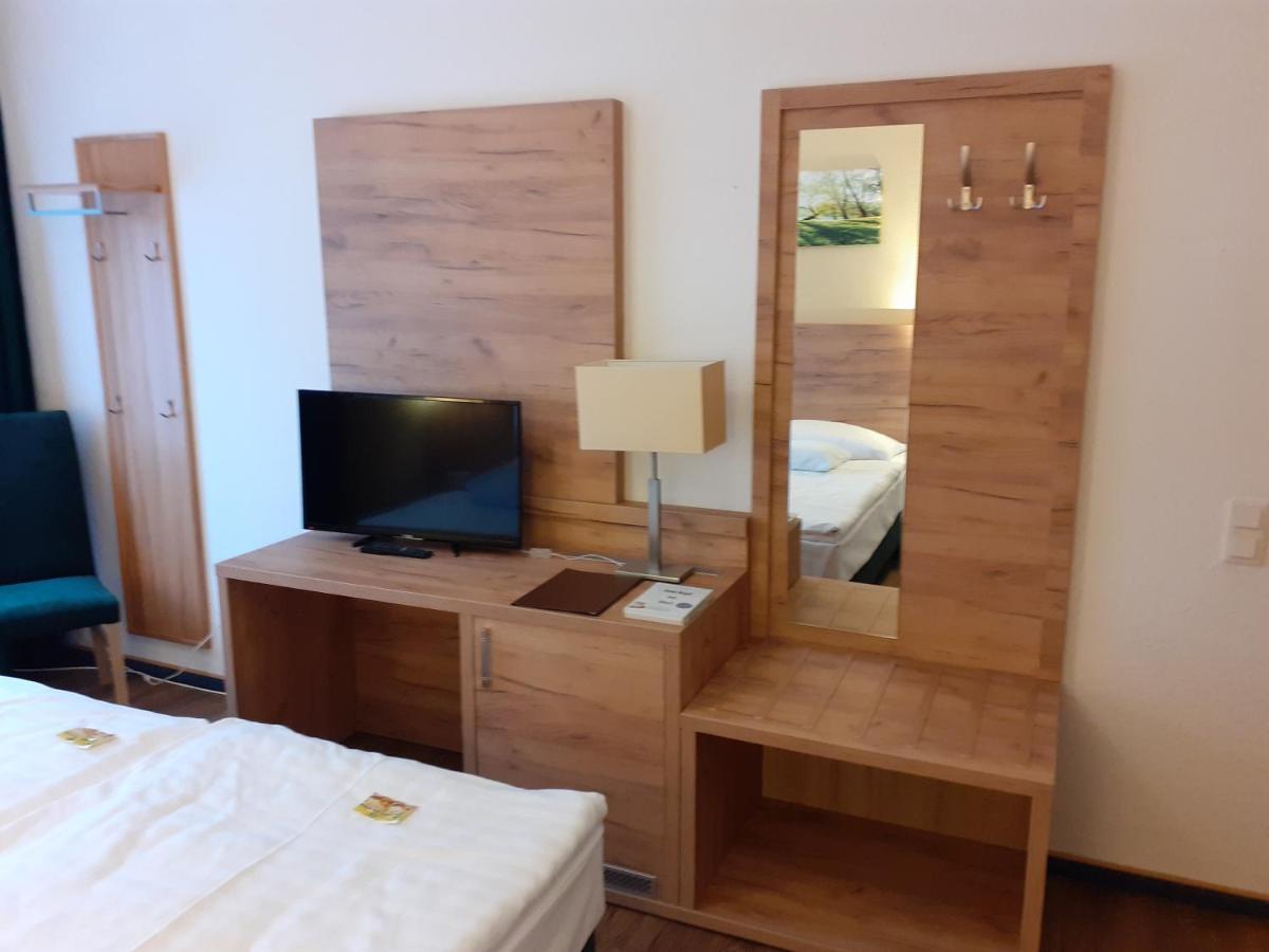 Land-Gut-Hotel Zum Alten Forsthaus - Aufladestation Fuer Elektroautos Hürtgenwald Dış mekan fotoğraf