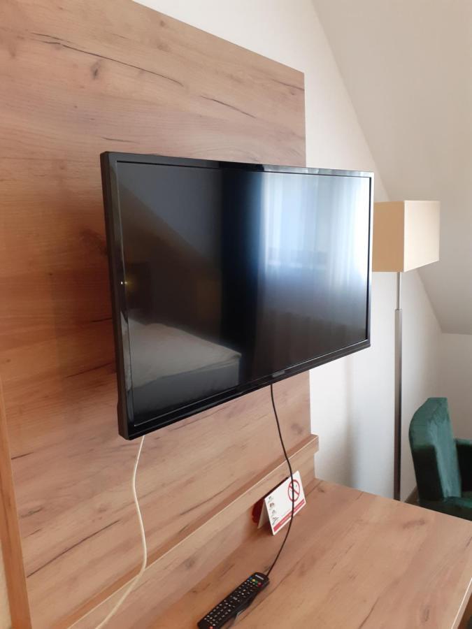 Land-Gut-Hotel Zum Alten Forsthaus - Aufladestation Fuer Elektroautos Hürtgenwald Dış mekan fotoğraf