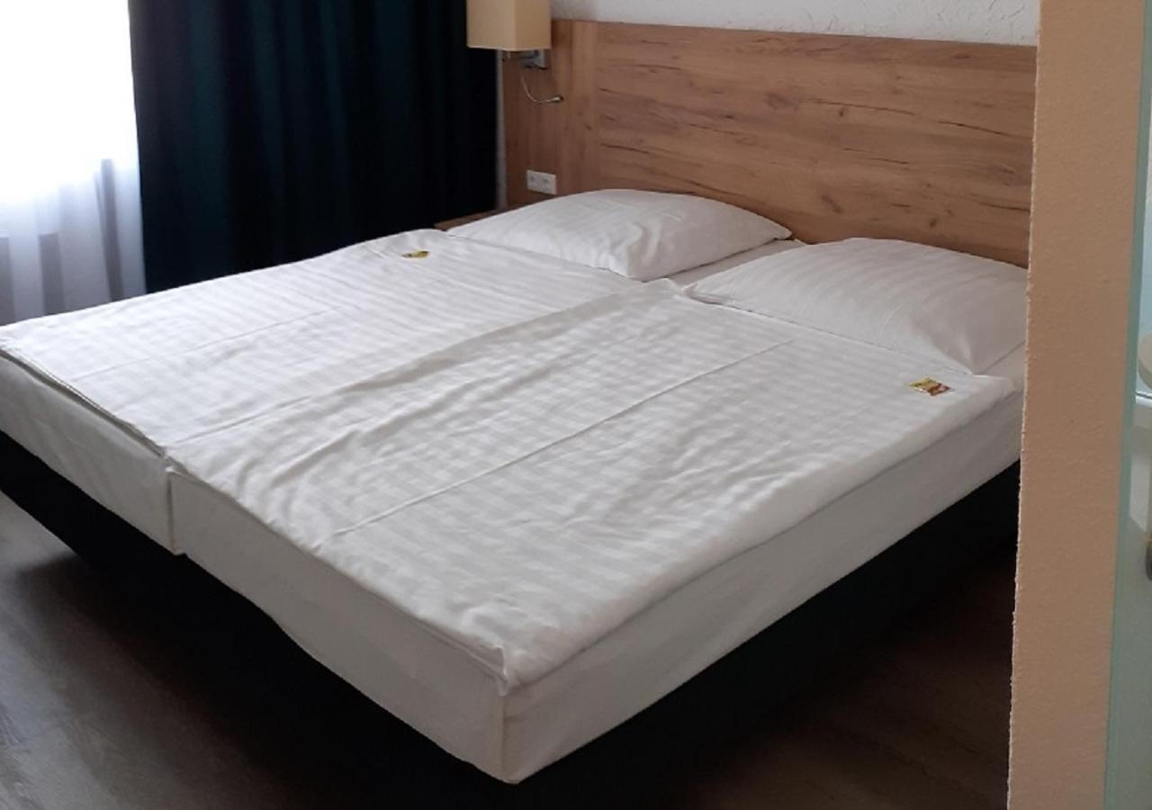 Land-Gut-Hotel Zum Alten Forsthaus - Aufladestation Fuer Elektroautos Hürtgenwald Dış mekan fotoğraf