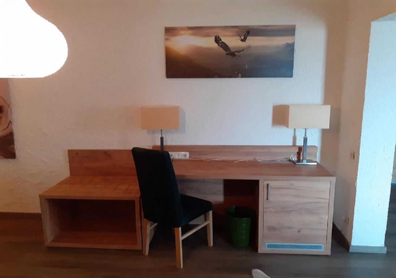 Land-Gut-Hotel Zum Alten Forsthaus - Aufladestation Fuer Elektroautos Hürtgenwald Dış mekan fotoğraf