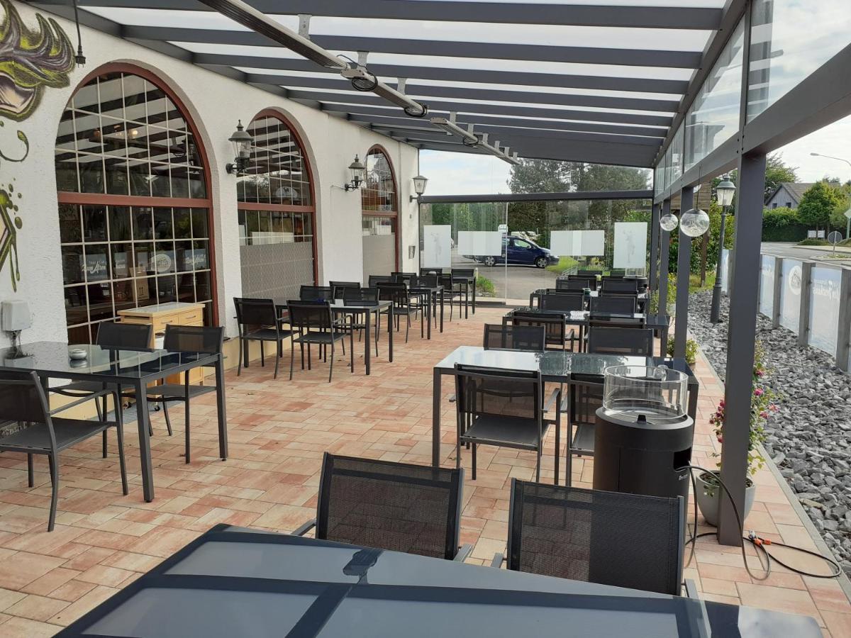 Land-Gut-Hotel Zum Alten Forsthaus - Aufladestation Fuer Elektroautos Hürtgenwald Dış mekan fotoğraf