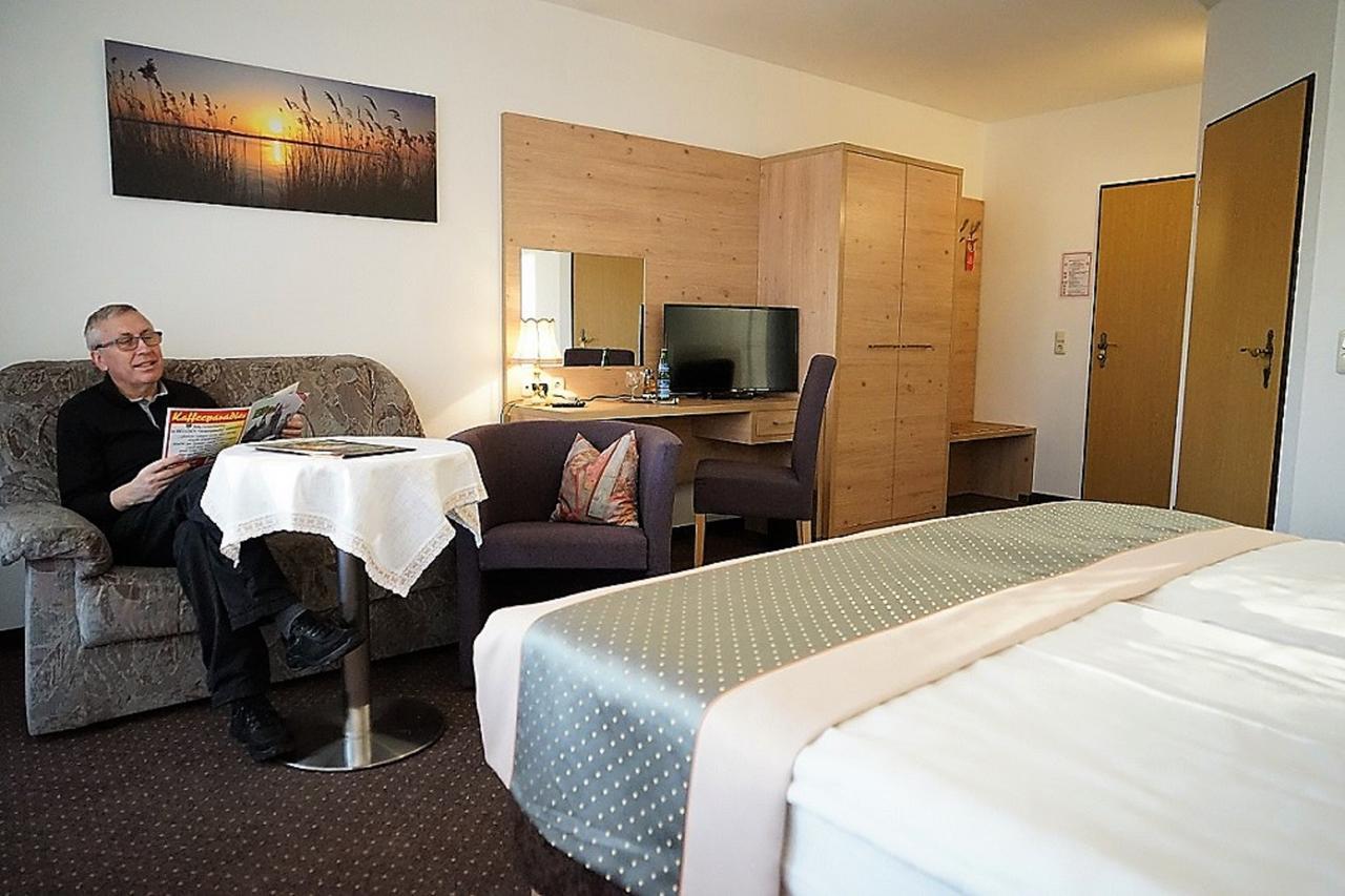 Land-Gut-Hotel Zum Alten Forsthaus - Aufladestation Fuer Elektroautos Hürtgenwald Dış mekan fotoğraf