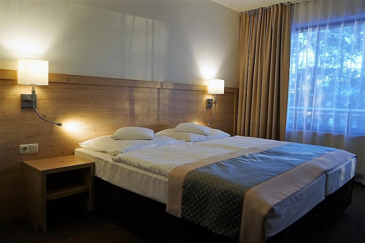 Land-Gut-Hotel Zum Alten Forsthaus - Aufladestation Fuer Elektroautos Hürtgenwald Dış mekan fotoğraf