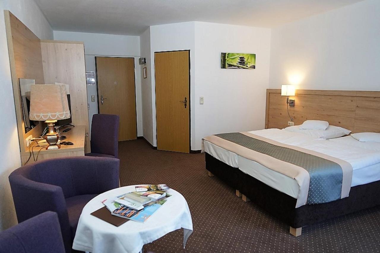 Land-Gut-Hotel Zum Alten Forsthaus - Aufladestation Fuer Elektroautos Hürtgenwald Dış mekan fotoğraf
